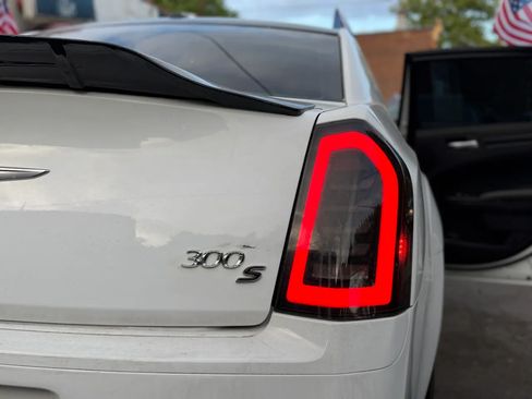 Used 2012 Chrysler 300 S RWD image 45
