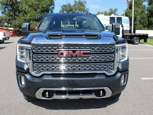 Used 2022 GMC Sierra 2500 Denali AWD/4WD image 2