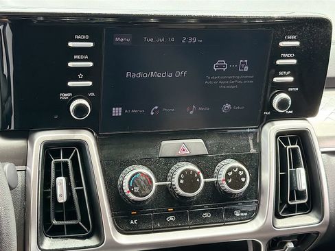 Used 2022 Kia Sorento LX FWD image 12