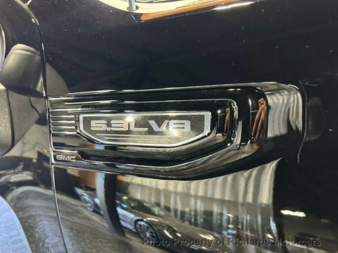 Used 2024 GMC Sierra 1500 Pro w/ Graphite Edition AWD/4WD image 9