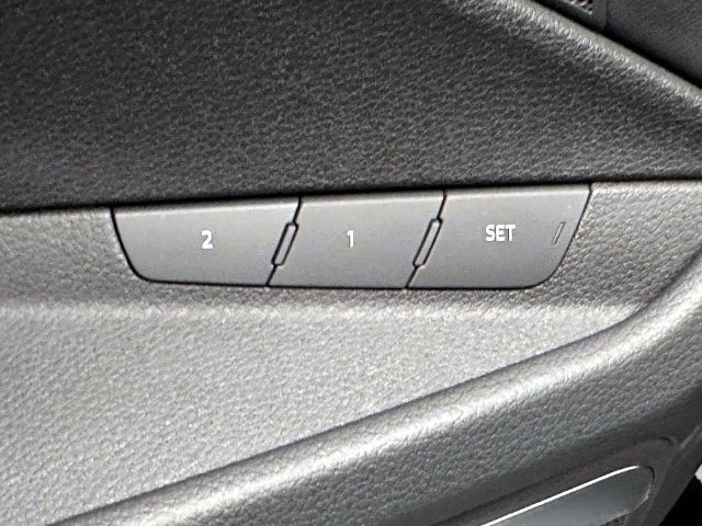 Certified 2024 Audi Q8 e-tron Premium Plus w/ Premium Plus Package AWD/4WD image 20