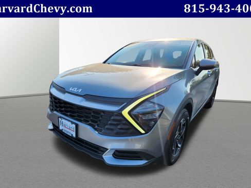 Used 2023 Kia Sportage LX image 3