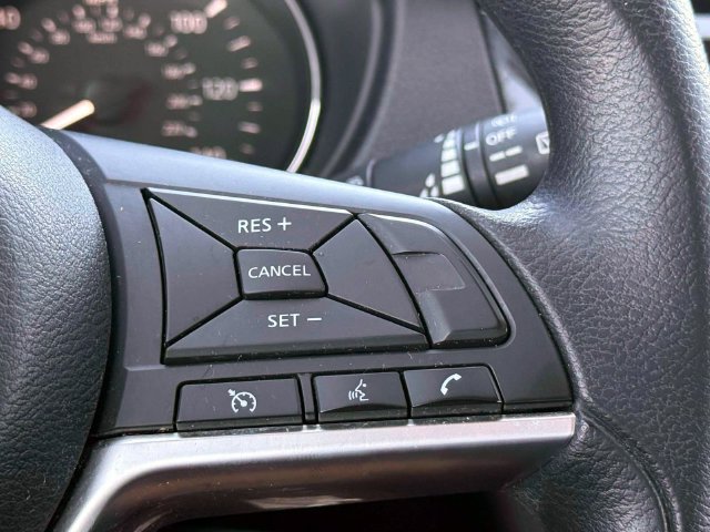 Used 2018 Nissan Rogue S AWD/4WD image 23