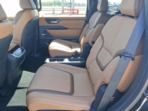 New 2026 Nissan Armada SL w/ Captain's Chari Seat Package image 30