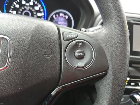 Used 2017 Honda HR-V EX image 17