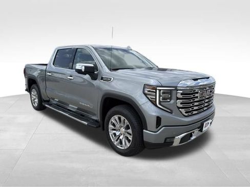 Used 2026 GMC Sierra 1500 Denali w/ Technology Package AWD/4WD image 7