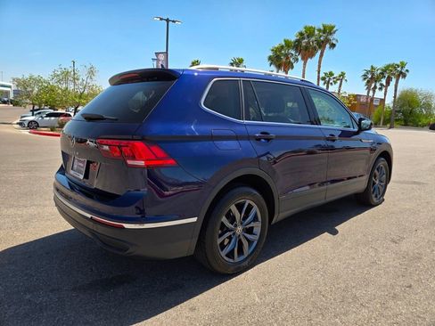 Certified 2023 Volkswagen Tiguan SE w/ Panoramic Sunroof Package FWD image 6