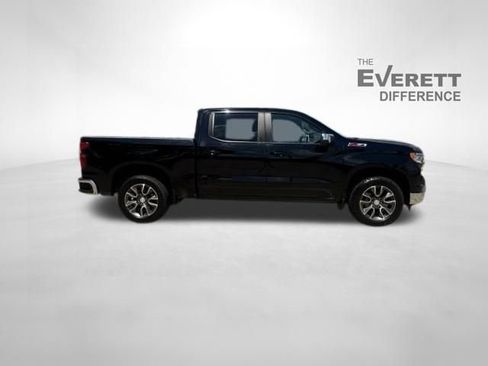 Used 2024 Chevrolet Silverado 1500 LT AWD/4WD image 8