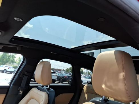 Certified 2023 Lincoln Corsair Reserve w/ Equipment Group 201A AWD/4WD image 11