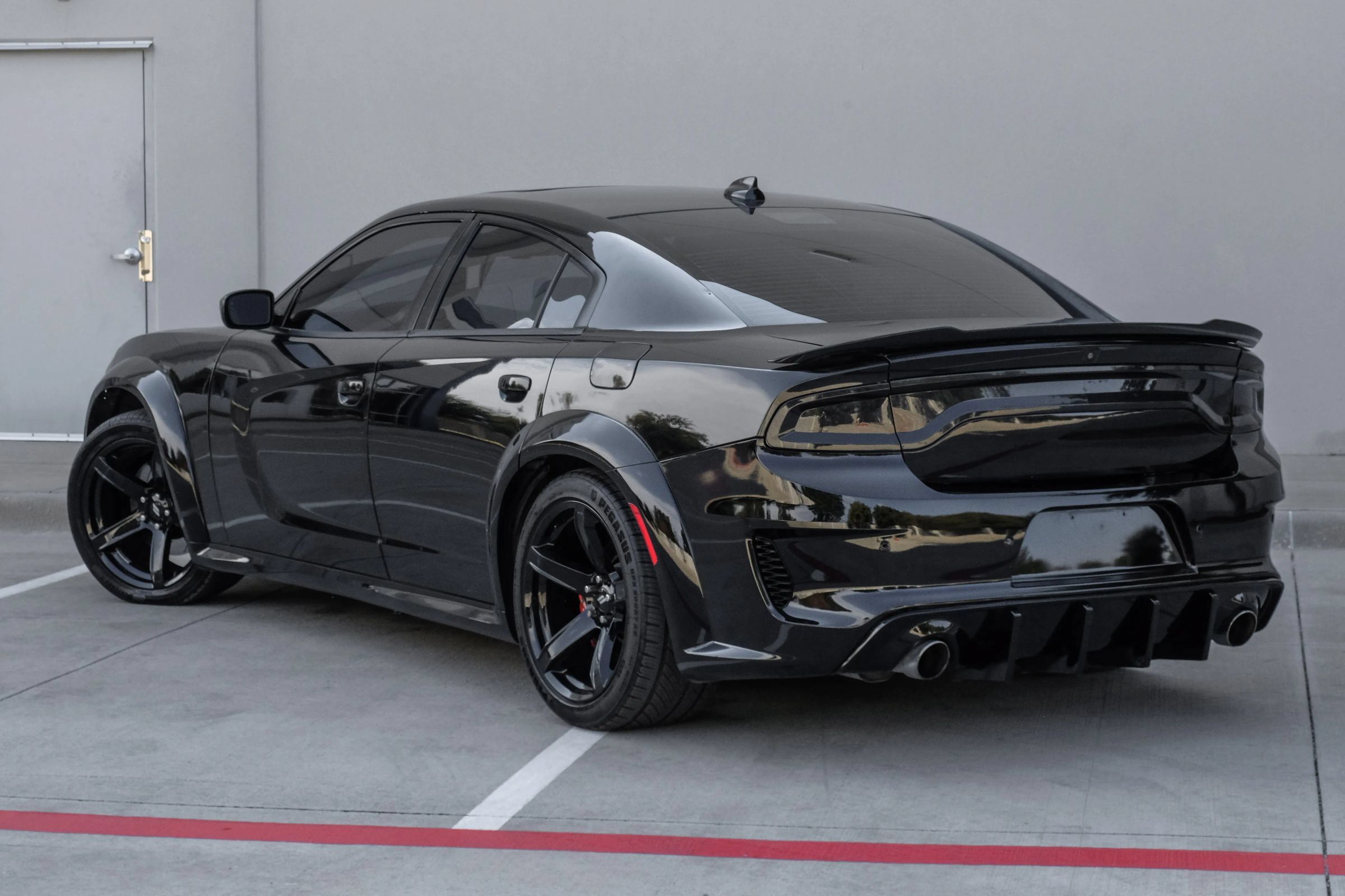 Used 2016 Dodge Charger R/T Scat Pack w/ Technology Group RWD image 7