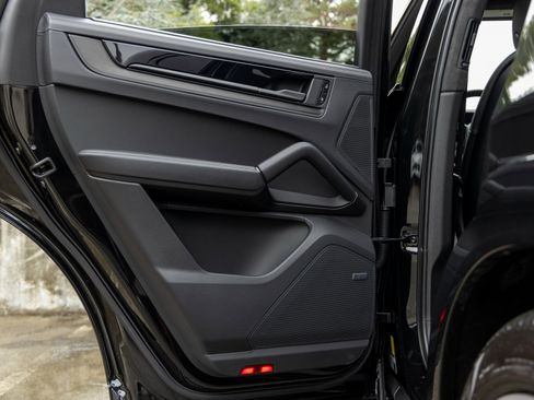 New 2025 Porsche Cayenne GTS image 41