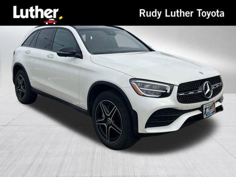 Used 2022 Mercedes-Benz GLC 300 4MATIC image 1