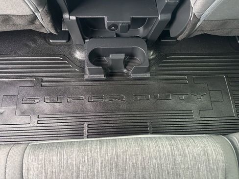 Used 2024 Ford F250 XL w/ XL Chrome Package image 15