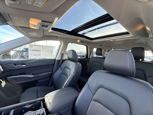 New 2026 Nissan Pathfinder SL image 22