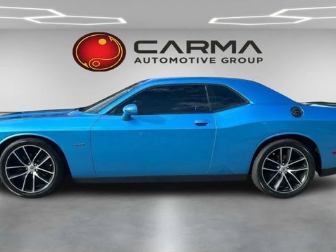 Used 2015 Dodge Challenger R/T RWD image 2