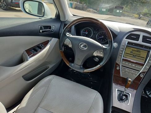 Used 2011 Lexus ES 350 image 9