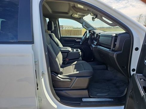 Used 2024 Chevrolet Silverado 1500 LT w/ Z71 Off-Road Package AWD/4WD image 28