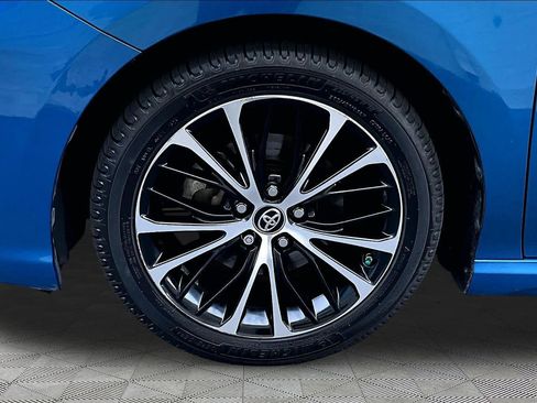 Used 2018 Toyota Camry SE w/ Audio Package FWD image 11