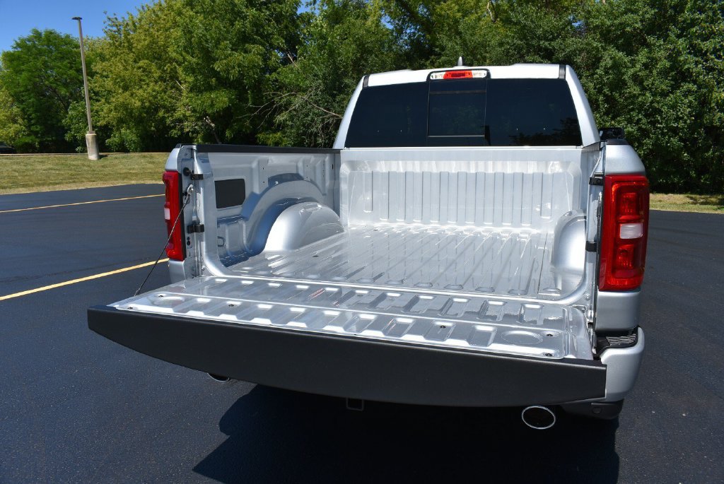 New 2026 RAM 1500 Laramie w/ Laramie Preferred Package AWD/4WD image 33