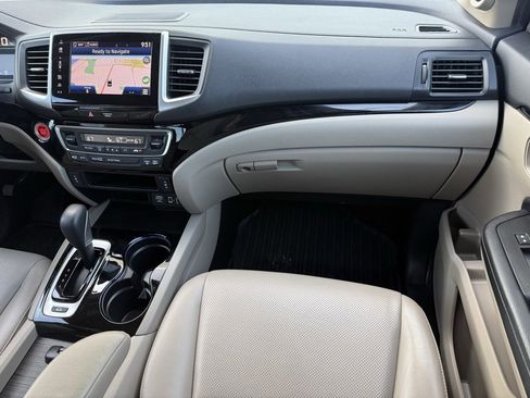 Used 2018 Honda Ridgeline RTL-E image 11