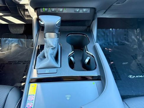 New 2025 Lexus ES 350 w/ Premium Package image 19