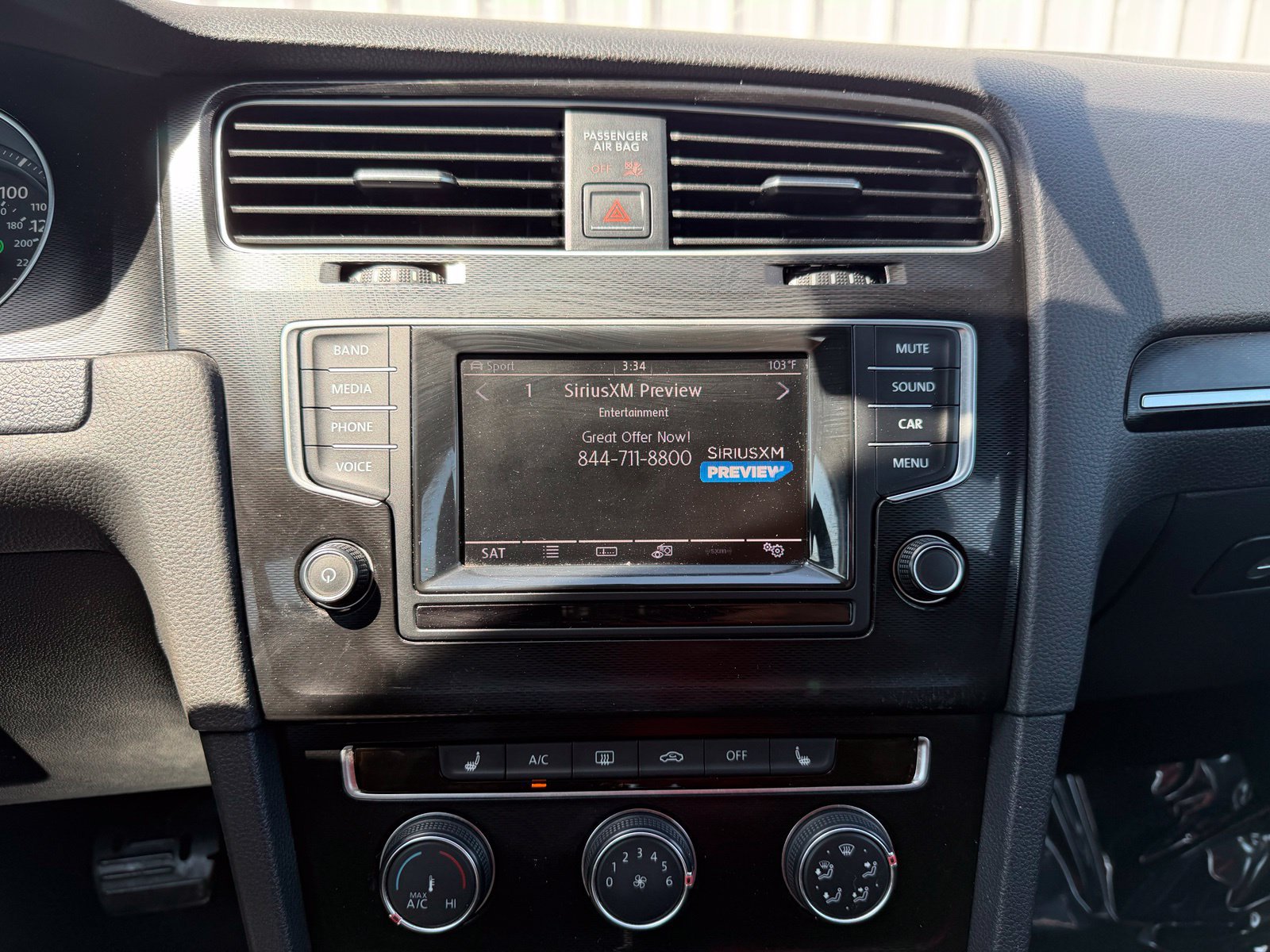 Used 2015 Volkswagen Golf 4-Door FWD image 13