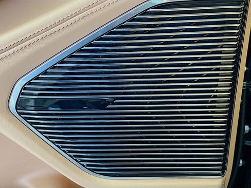 New 2025 Jeep Grand Cherokee Summit image 22