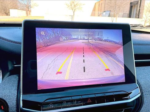 Used 2024 Jeep Compass Latitude image 21