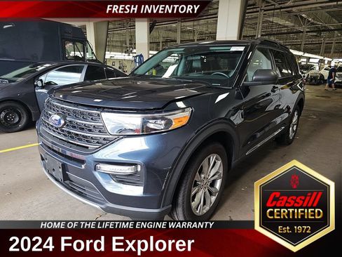 Used 2024 Ford Explorer XLT w/ Equipment Group 202A AWD/4WD image 1