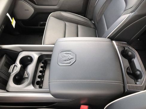New 2026 RAM 1500 Laramie AWD/4WD image 17