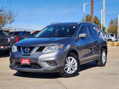Used 2016 Nissan Rogue SV w/ SV Premium Package