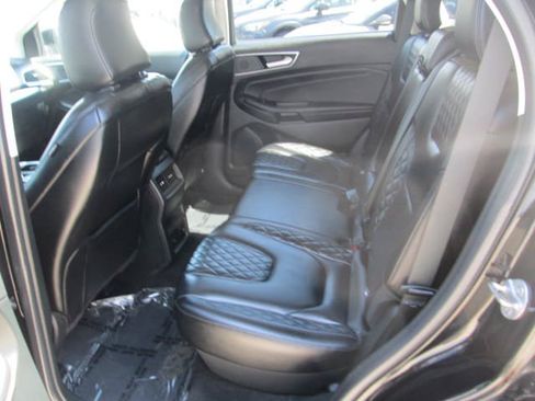 Used 2024 Ford Edge Titanium AWD/4WD image 11