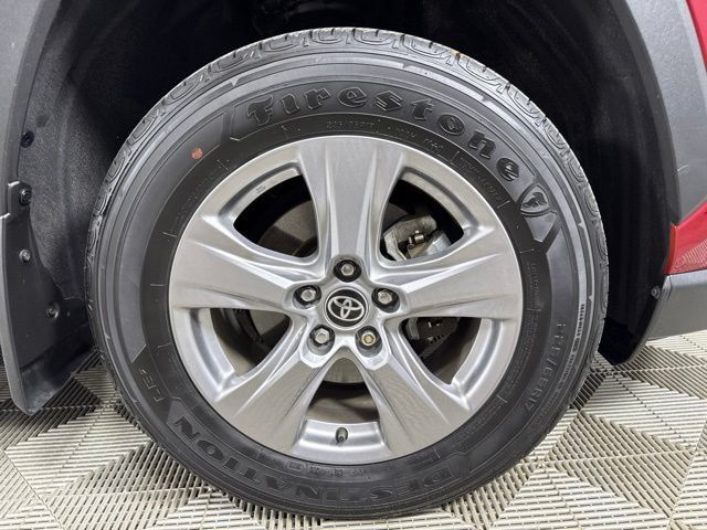 Used 2023 Toyota RAV4 XLE w/ Convenience Package AWD/4WD image 9