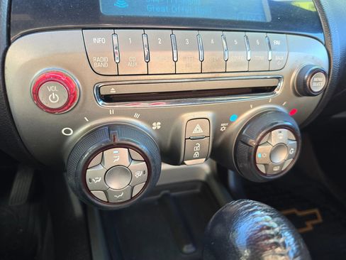 Used 2011 Chevrolet Camaro LT image 25