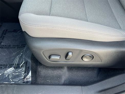 New 2025 GMC Acadia Elevation image 21