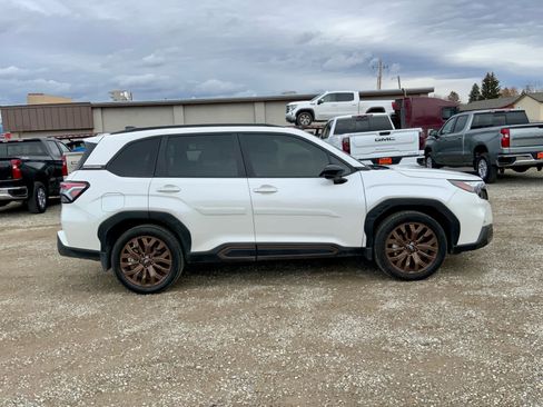 Used 2025 Subaru Forester Sport image 6