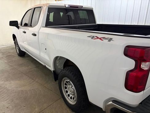 Used 2019 Chevrolet Silverado 1500 W/T w/ WT Safety Package AWD/4WD image 4