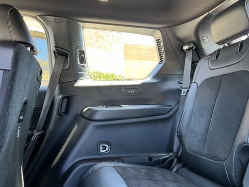 Used 2023 Jeep Grand Cherokee L Laredo image 50