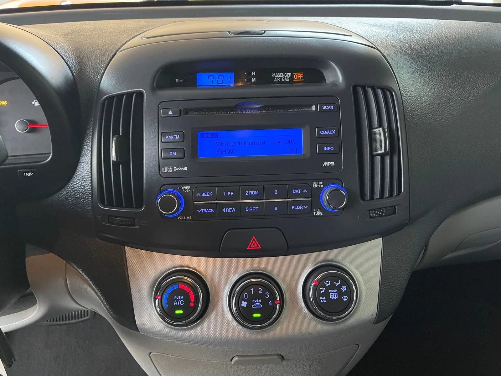 Used 2009 Hyundai Elantra GLS FWD image 33