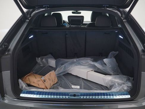 New 2026 Audi Q8 Premium Plus image 11