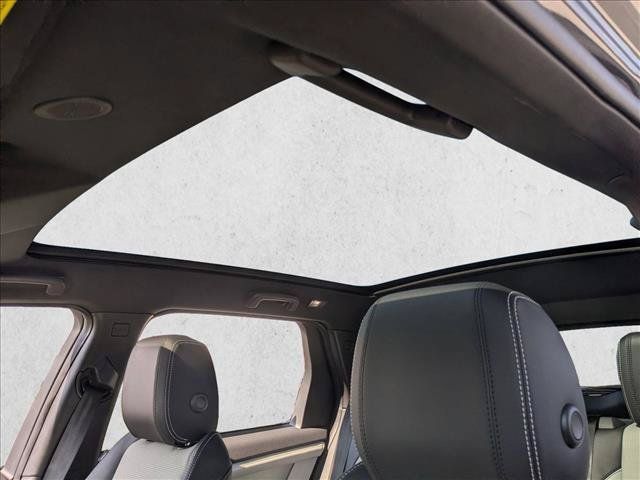 New 2026 Land Rover Discovery Sport Landmark AWD/4WD image 17