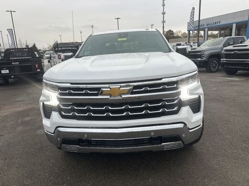 New 2026 Chevrolet Silverado 1500 LTZ w/ Z71 Off-Road Package AWD/4WD image 8