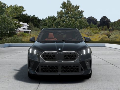 New 2026 BMW X2 xDrive28i image 3