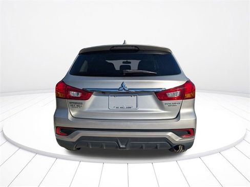 Used 2018 Mitsubishi Outlander Sport ES image 4