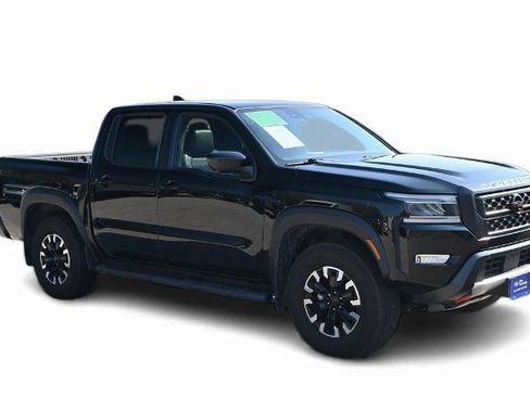 Used 2022 Nissan Frontier PRO-4X image 3