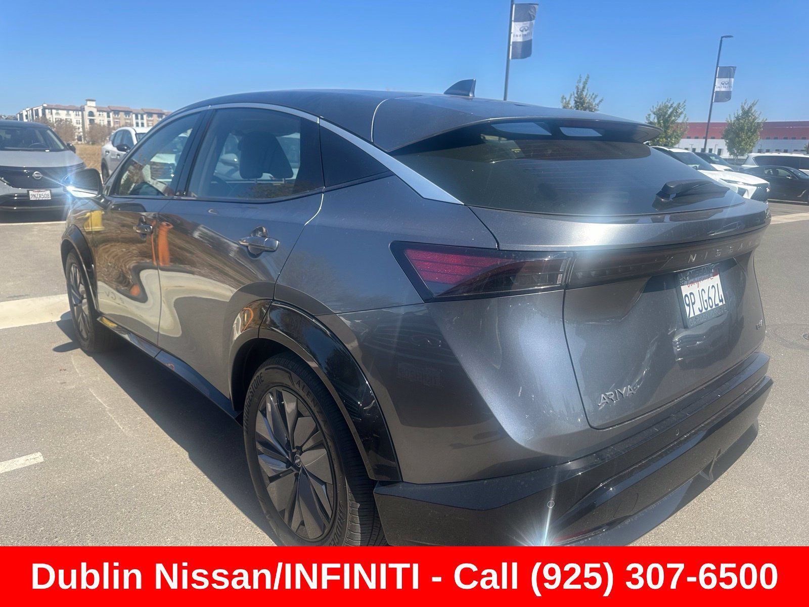 Used 2024 Nissan Ariya FWD image 3