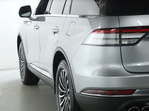 Certified 2023 Lincoln Aviator Reserve AWD/4WD image 42