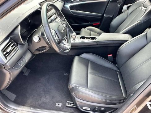 Used 2025 Genesis G70 2.5T RWD image 6