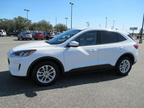 Used 2020 Ford Escape SE image 4