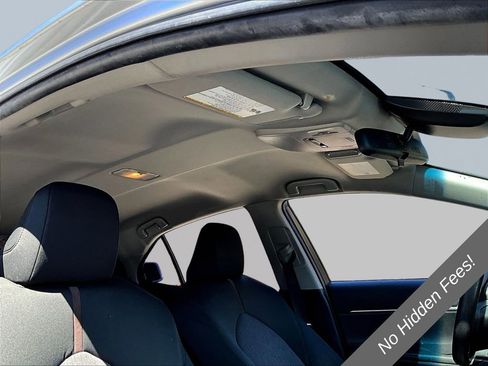 Used 2018 Toyota Camry LE FWD image 18